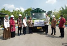 Bantuan berupa konsentrat adalah bantuan yang sangat dibutuhkan oleh peternak. Sebab, kalau ternak sudah terjangkit PMK, maka ternak tidak bisa makan rumput dan lain - lain.