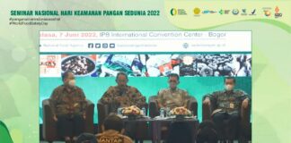 Dengan kejadian ini maka tidak mengherankan jika kemudian dunia memberi perhatian khusus pada produk hewan. Sebab, penyakit hewan dapat ditularkan ke manusia melalui produknya.