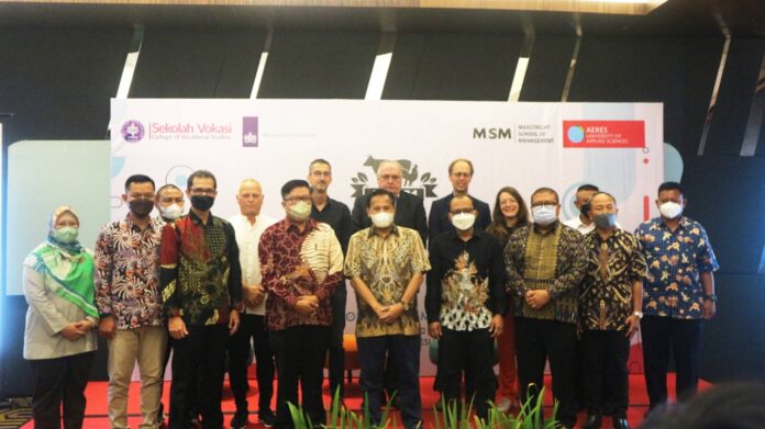 Program SAS21 merupakan sebuah aksi kolaborasi yang bertujuan untuk meningkatkan kualitas siswa dari sekolah vokasi.